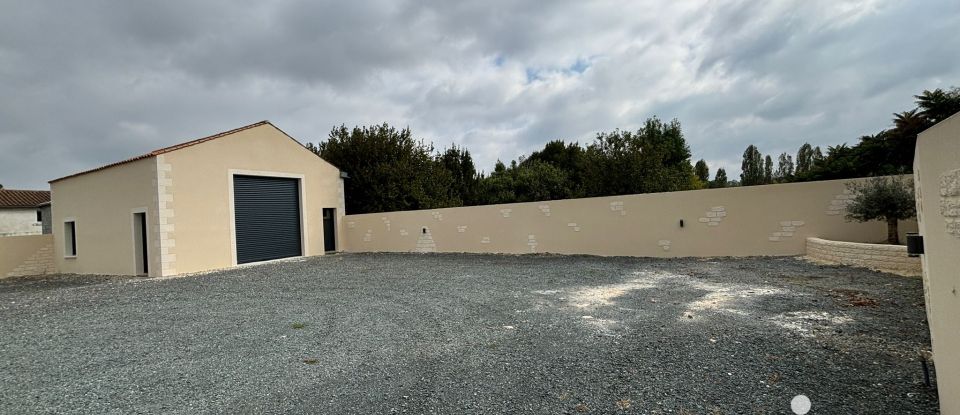 Maison 5 pièces de 137 m² à Tonnay-Charente (17430)