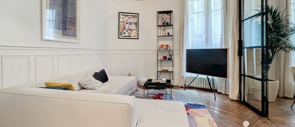 Appartement 3 pièces de 99 m² à Paris (75016)