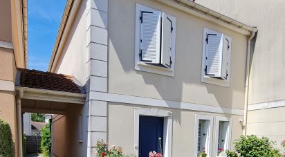 House 4 rooms of 82 m² in Bailly-Romainvilliers (77700)