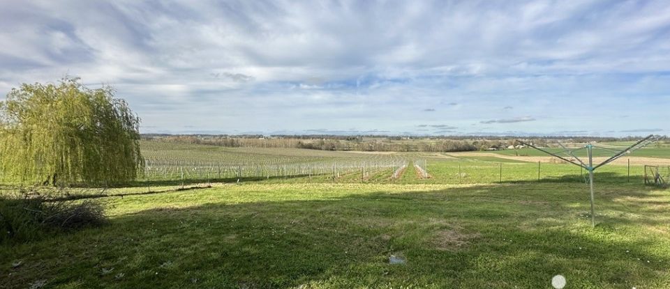 Maison traditionnelle 5 pièces de 95 m² à Chamouillac (17130)