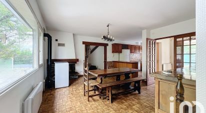 Maison 4 pièces de 145 m² à Trespoux-Rassiels (46090)