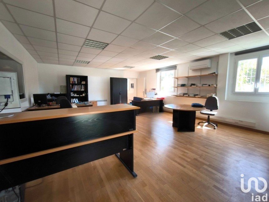 Local d'activités de 2 260 m² à Montady (34310)