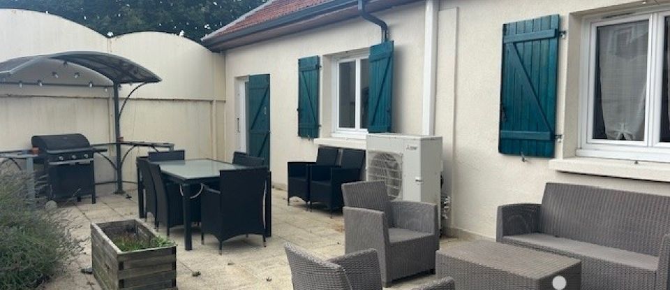 Maison traditionnelle 4 pièces de 126 m² à Montluçon (03100)