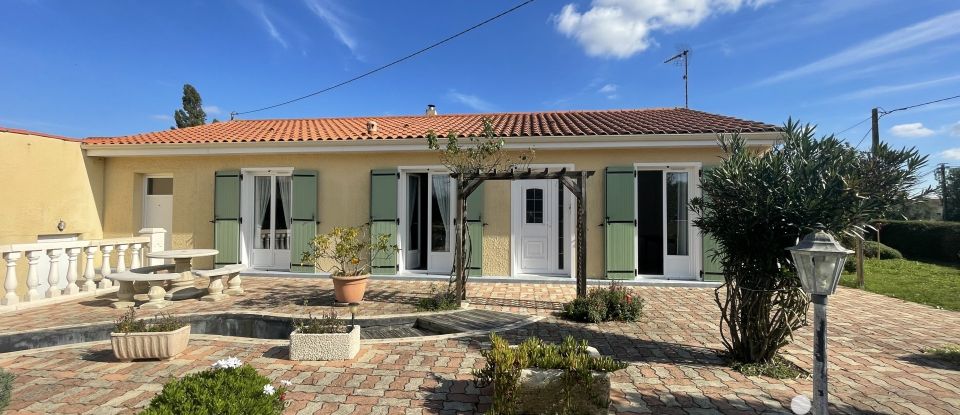 House 5 rooms of 90 m² in Thairé (17290)