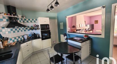 House 6 rooms of 196 m² in Jouars-Pontchartrain (78760)