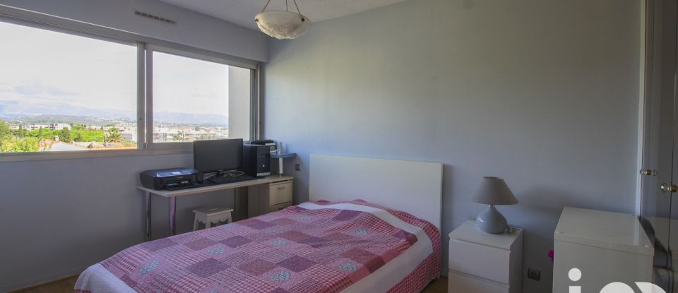 Appartement 3 pièces de 70 m² à Antibes (06600)