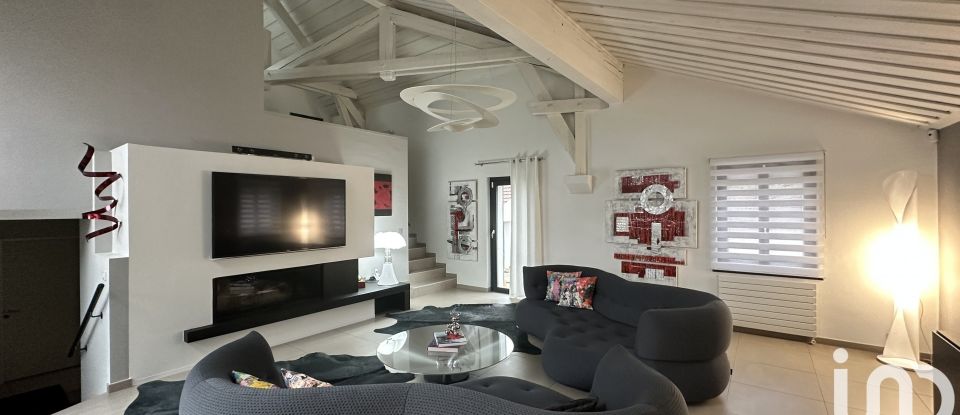 Maison 6 pièces de 233 m² à Vétraz-Monthoux (74100)