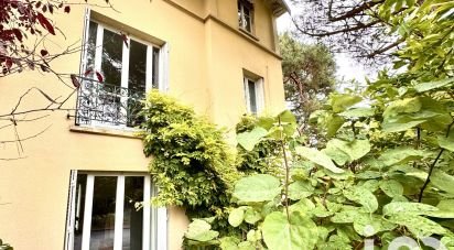 Traditional house 8 rooms of 150 m² in Bourg-la-Reine (92340)