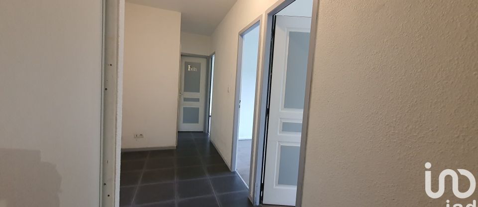 Appartement 4 pièces de 84 m² à Rives (38140)