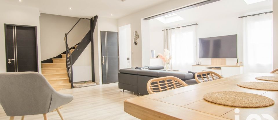 Maison 5 pièces de 101 m² à Nozay (91620)