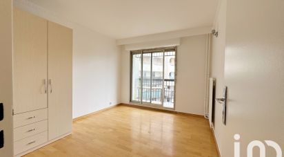 Appartement 3 pièces de 67 m² à Paris (75019)