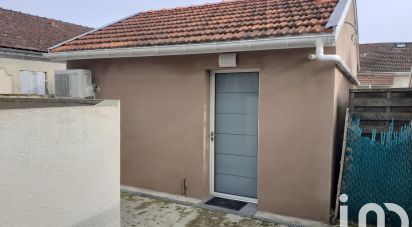 Maison 1 pièce de 20 m² à Saint-Yzan-de-Soudiac (33920)