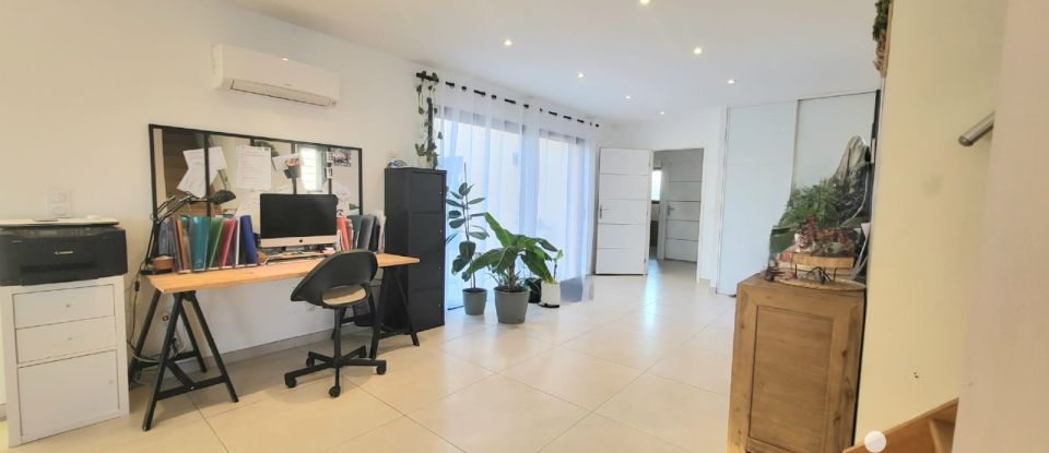 Maison 4 pièces de 148 m² à Paraza (11200)