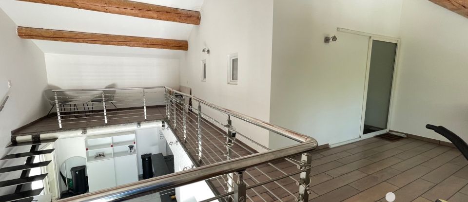 Maison 7 pièces de 252 m² à Eygalières (13810)