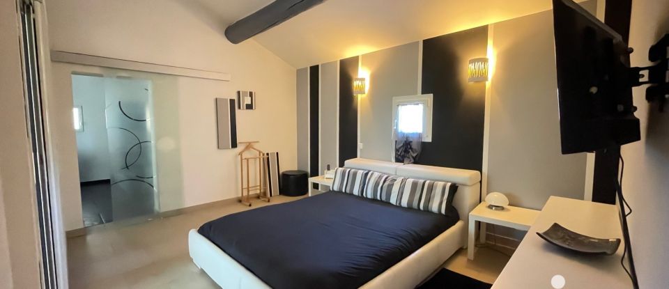 Maison 7 pièces de 252 m² à Eygalières (13810)