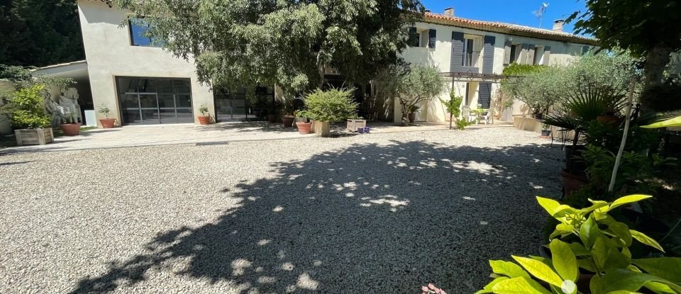 Maison 7 pièces de 252 m² à Eygalières (13810)