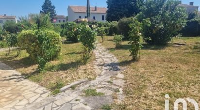 House 8 rooms of 236 m² in Saint-Ciers-sur-Gironde (33820)