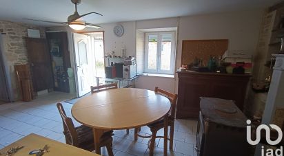 Village house 2 rooms of 47 m² in Vanzay (79120)