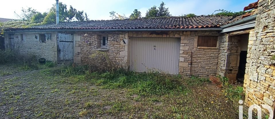 Maison de village 2 pièces de 47 m² à Vanzay (79120)