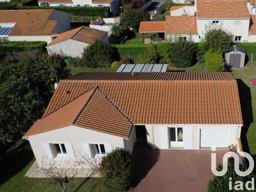 Maison traditionnelle 4 pièces de 107 m² à Saint-Georges-de-Didonne (17110)