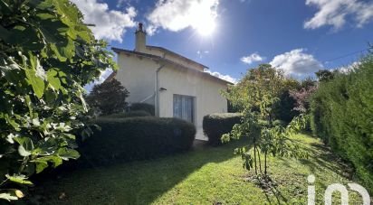 Maison traditionnelle 5 pièces de 165 m² à Saint-Sylvestre-Pragoulin (63310)