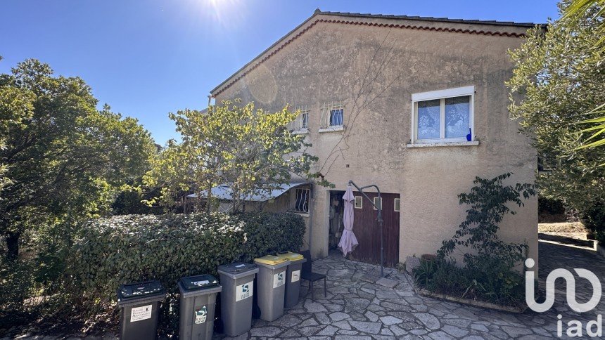 Traditional house 5 rooms of 124 m² in La Seyne-sur-Mer (83500)