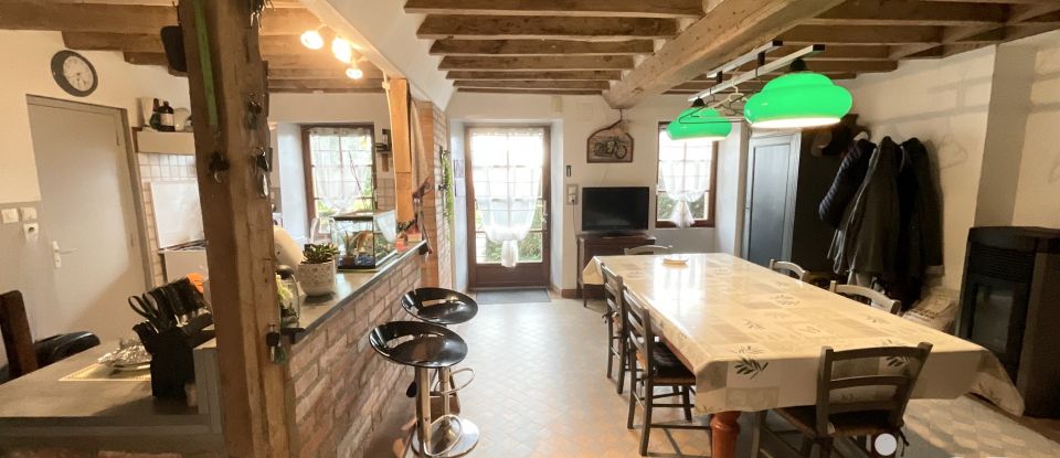 Village house 7 rooms of 122 m² in Sainte-Gemmes-le-Robert (53600)