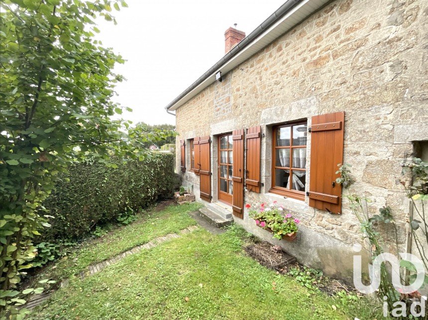 Village house 7 rooms of 122 m² in Sainte-Gemmes-le-Robert (53600)