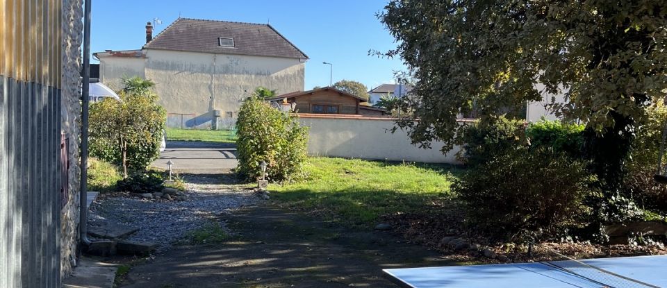 Maison de village 9 pièces de 275 m² à Pau (64000)