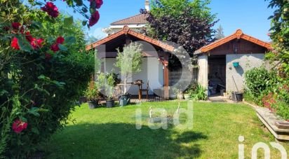 Village house 5 rooms of 172 m² in Durdat-Larequille (03310)