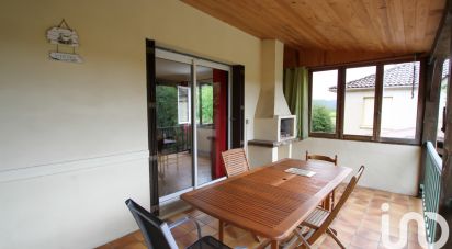 Maison 12 pièces de 241 m² à Saint-Cyprien (24220)