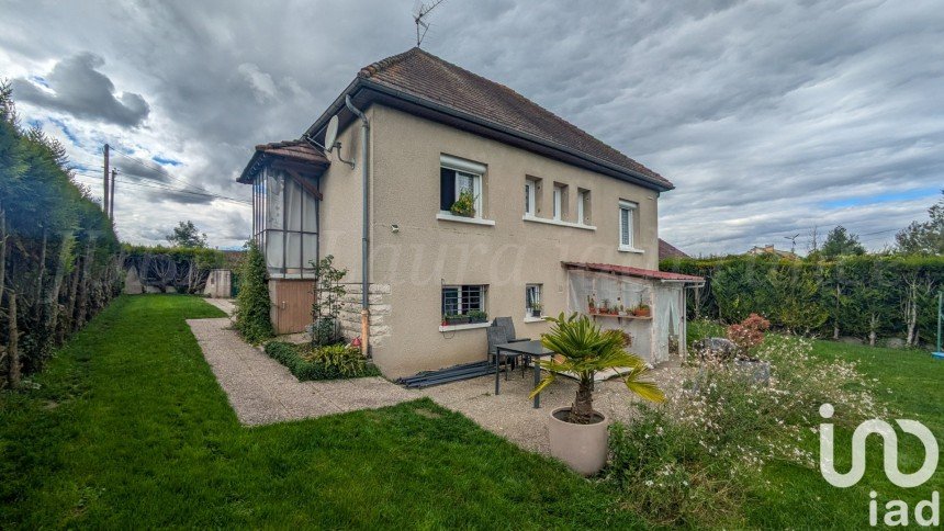 Maison traditionnelle 4 pièces de 77 m² à Treuzy-Levelay (77710)