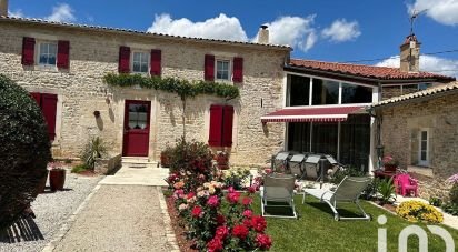 Traditional house 5 rooms of 265 m² in Augé (79400)