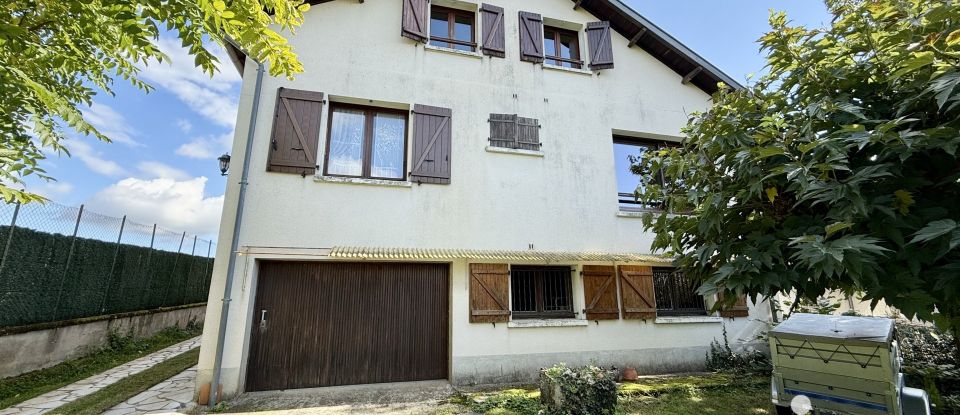 Maison traditionnelle 7 pièces de 153 m² à Capdenac (46100)