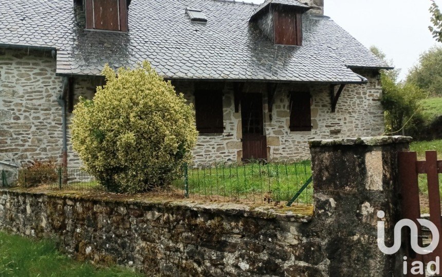 Maison traditionnelle 4 pièces de 80 m² à Cornil (19150)