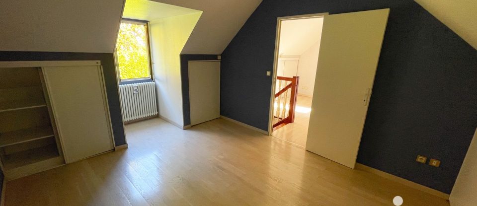 Maison 5 pièces de 115 m² à Montereau-Fault-Yonne (77130)