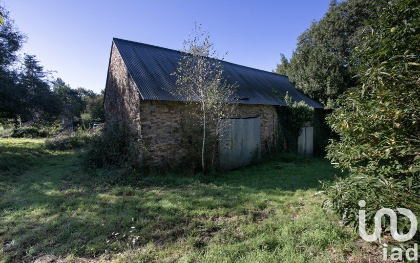 Barn conversion 2 rooms of 90 m² in Guémené-Penfao (44290)