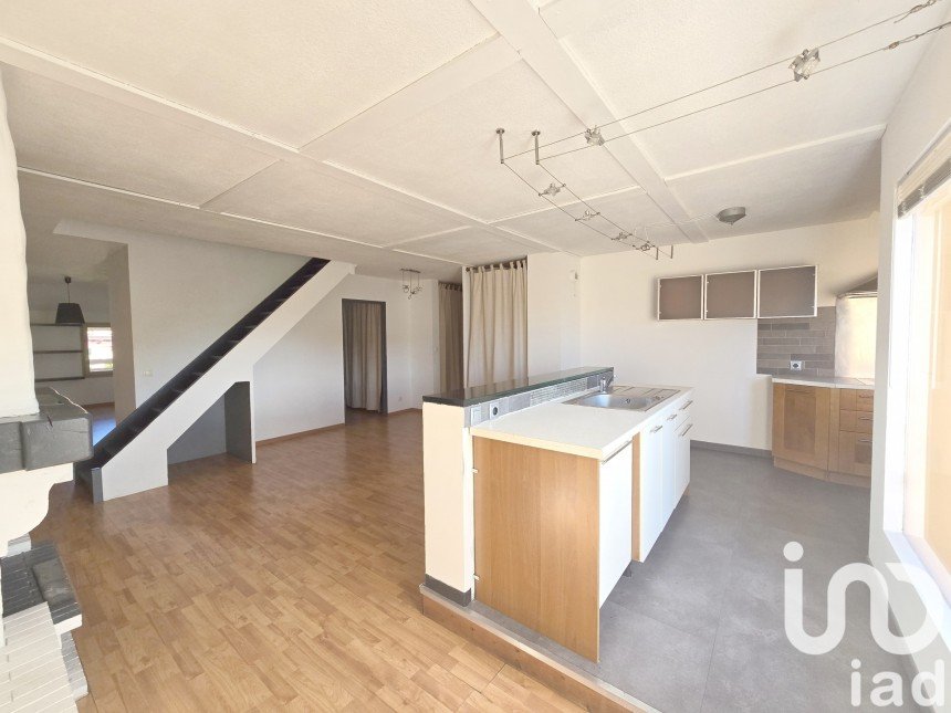 Duplex 5 rooms of 96 m² in Tarbes (65000)