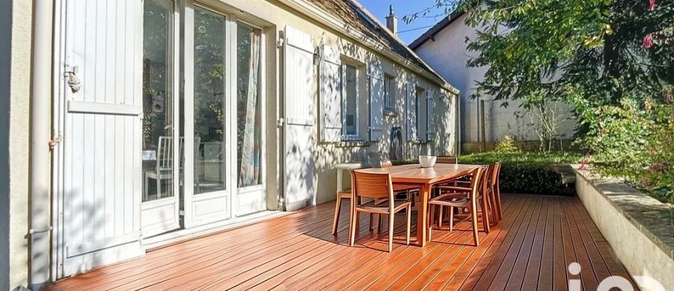 Maison 5 pièces de 140 m² à Montfort-l'Amaury (78490)