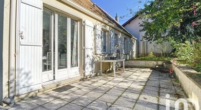 House 5 rooms of 140 m² in Montfort-l'Amaury (78490)