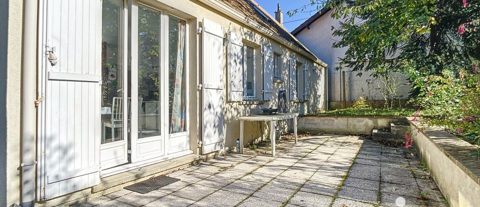 Maison 5 pièces de 140 m² à Montfort-l'Amaury (78490)