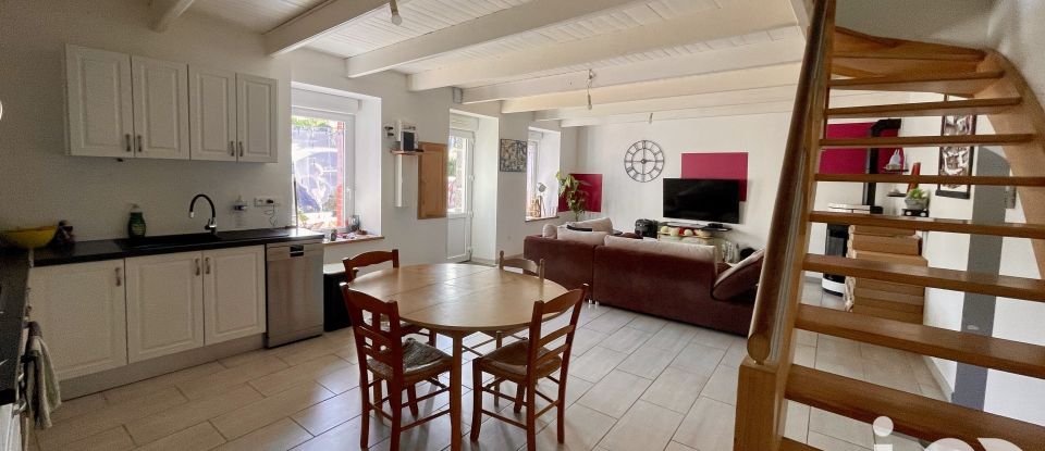 Village house 3 rooms of 82 m² in Paimpol (22500)