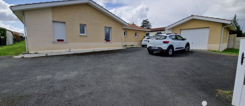 House 5 rooms of 144 m² in Cadillac-en-Fronsadais (33240)