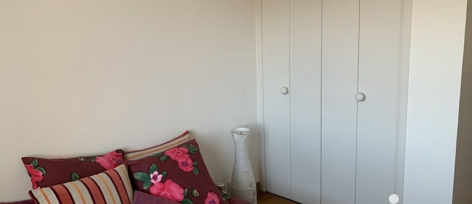 Appartement 4 pièces de 89 m² à Nîmes (30900)