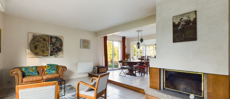 Maison 5 pièces de 132 m² à Combourg (35270)