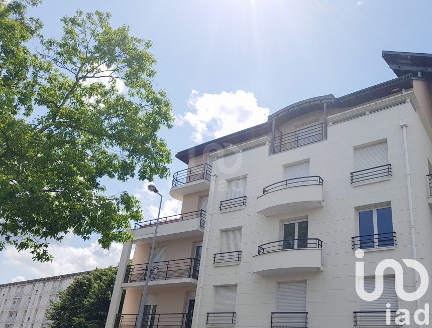 Apartment 2 rooms of 50 m² in Tours (37000)