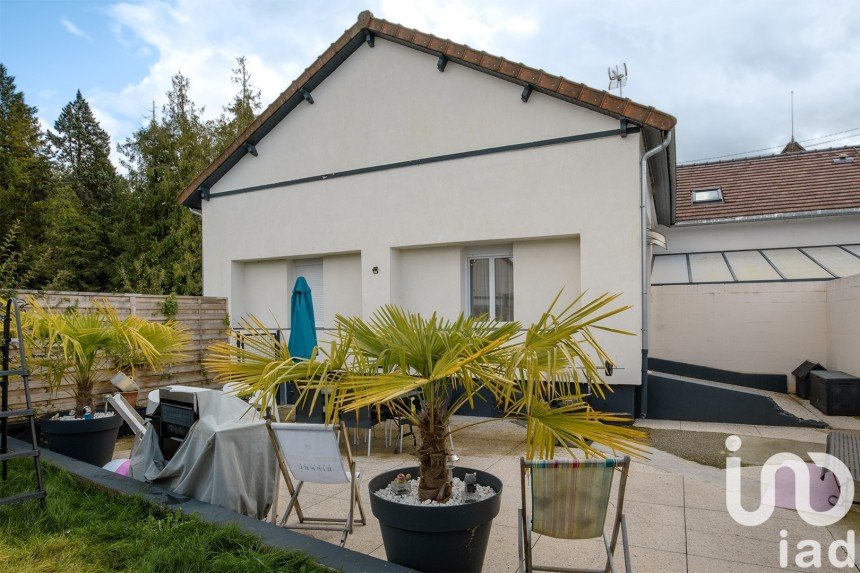 Maison 5 pièces de 97 m² à Breuil-le-Vert (60600)