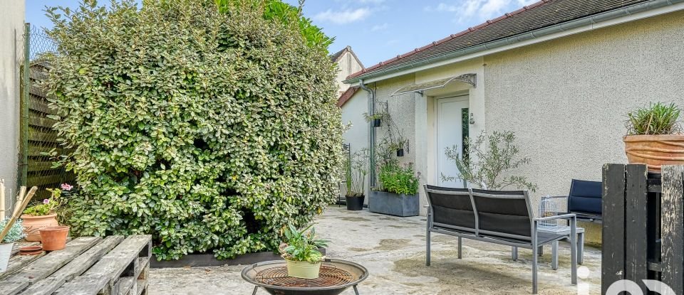 Maison 3 pièces de 103 m² à Aigremont (78240)