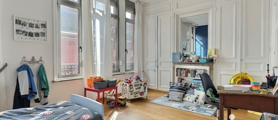 Maison 6 pièces de 185 m² à Roubaix (59100)