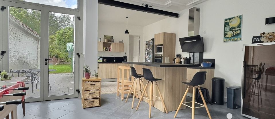 Maison 6 pièces de 185 m² à Roubaix (59100)